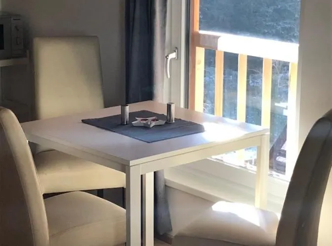 Emma's * جيرلوس